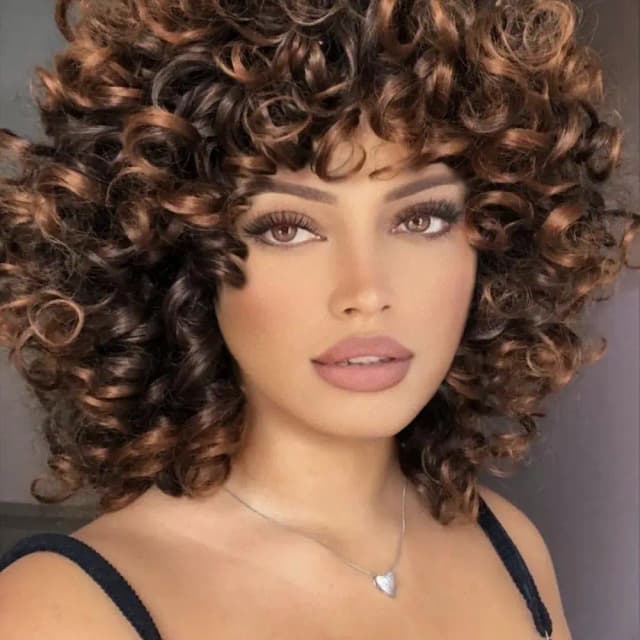 Ombre Brown Curly Wigs for Black Women Short Curly Wig with Bangs Miękkie luźne kręcone peruki dla kobiet Włosy syntetyczne bezklejowe