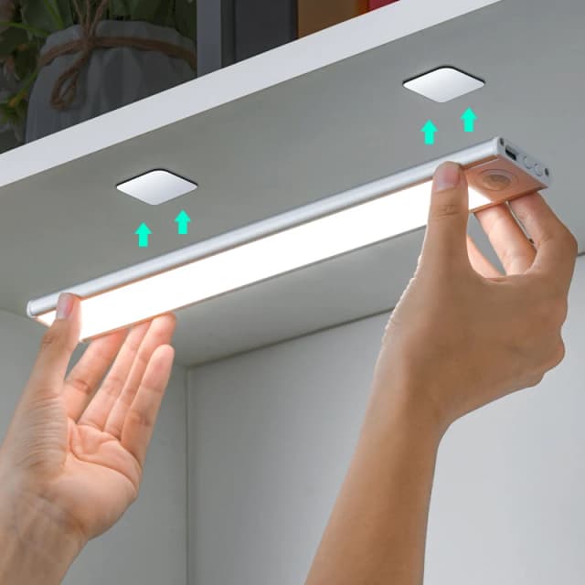Lampka nocna LED z czujnikiem ruchu Bezprzewodowa lampka nocna USB do szafki Lampka nocna do szafki kuchennej Sypialnia Szafa 20/30/40/60CM