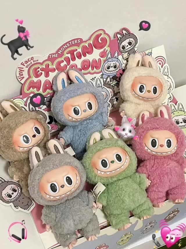 Labubu Have A Seat Seria Śliczna Figurka Anime Flokowanie PVC Flokowanie Lalka Model Dekoracje Samochodowe Ozdoba Stołowa Prezent Urodzinowy dla Dziecka