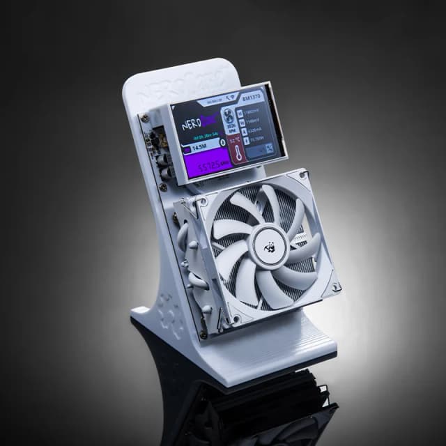 Fabryczny Bitaxe NerdQaxe++ 4.8TH/s Koparka Bitcoinów BM1370 Asic Chip Solo BTC 68W 2.4G WiFi Otwarta Maszyna Górnicza